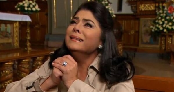 Victoria Ruffo llorando